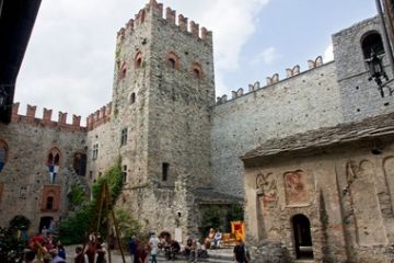Il cortile centrale (foto di Alessandro Vecchi - 2014)